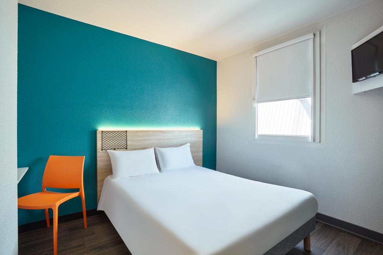 Cabrio Room with Private Bathroom,945693601:JPEG
